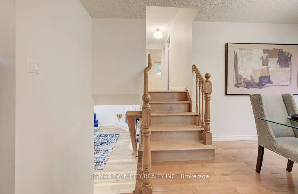 Photo 12 of 467 Redfox Road, Waterloo — HOMEH