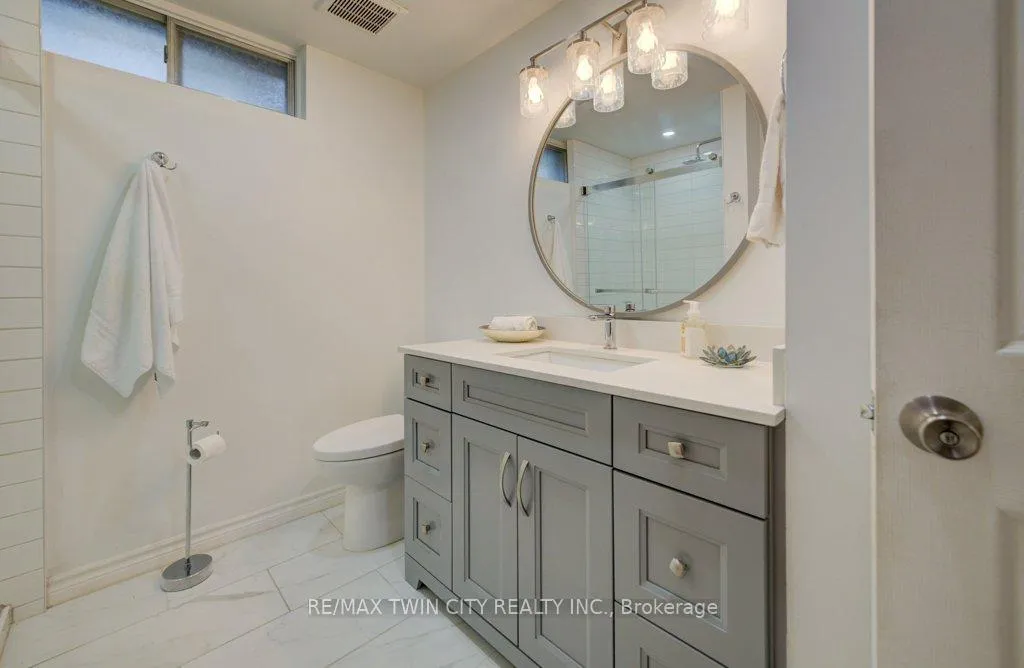 Photo 36 of 467 Redfox Road, Waterloo — HOMEH