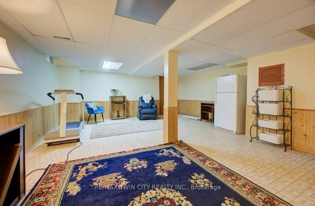 Photo 38 of 467 Redfox Road, Waterloo — HOMEH
