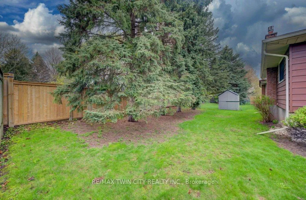 Photo 41 of 467 Redfox Road, Waterloo — HOMEH