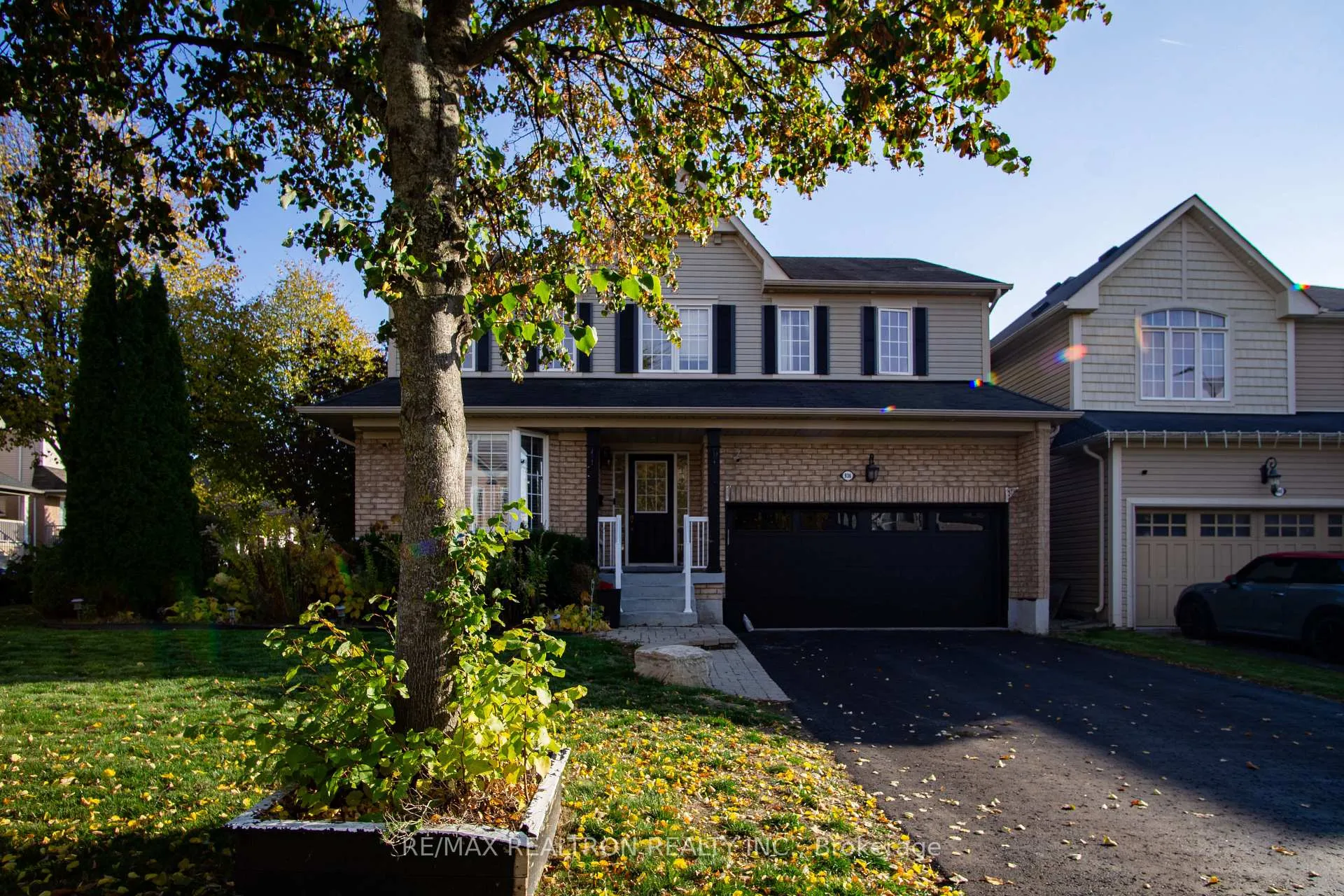 Photo 2 of 936 Langford Street, Oshawa, Eastdale — HOMEH
