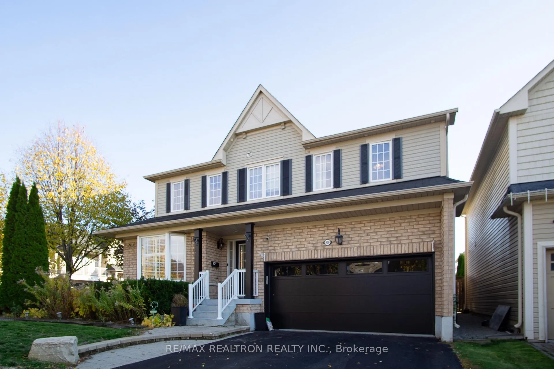 Photo 4 of 936 Langford Street, Oshawa, Eastdale — HOMEH
