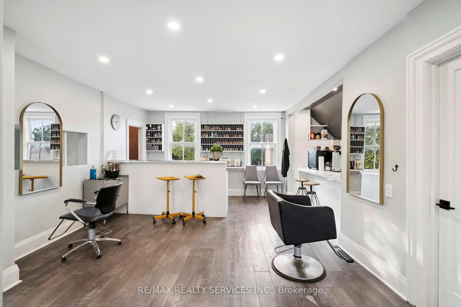 Photo 16 of 127 Queen Street W, Brampton, Downtown Brampton — HOMEH