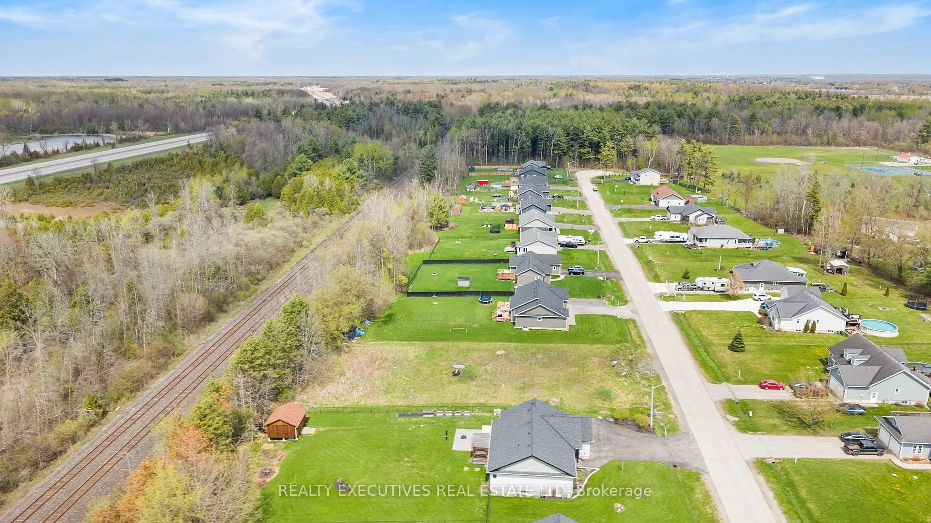 Photo 6 of 8 Albert Street, Edwardsburgh/Cardinal, Edwardsburgh/Cardinal Twp — HOMEH
