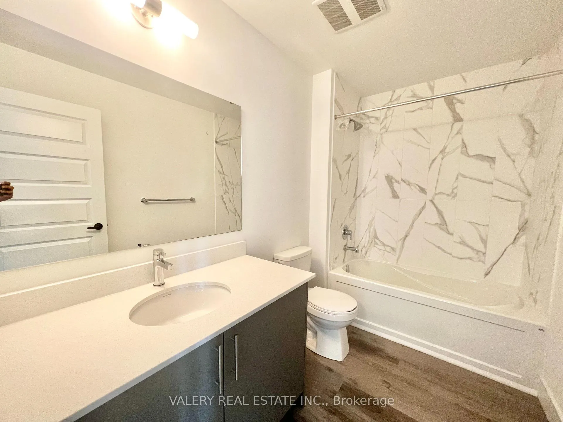 Photo 4 of Unit 309, 1101 Lakner Place, Kitchener, Idlewood — HOMEH