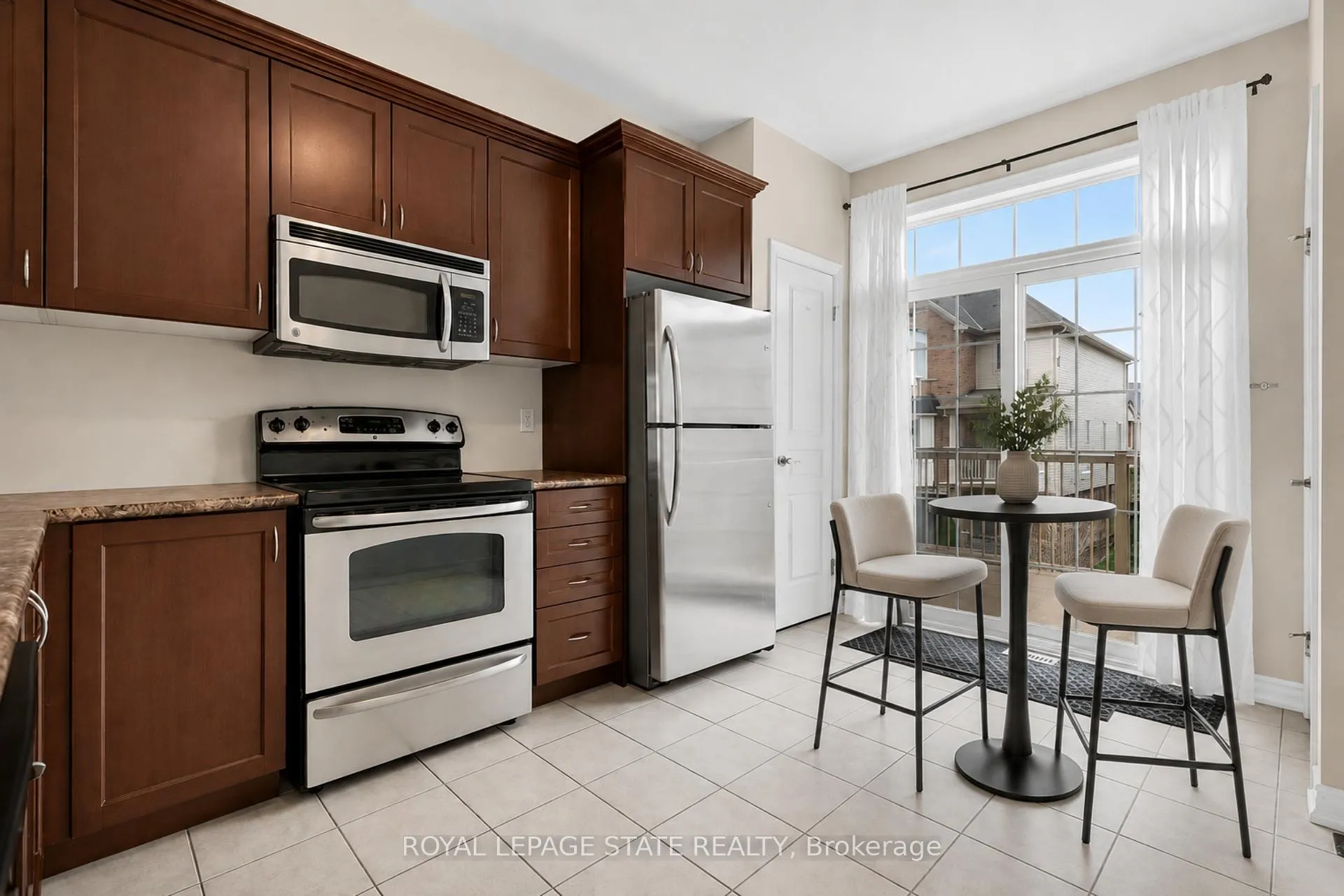 Photo 4 of Unit 77, 541 Winston Road, Grimsby, Grimsby Beach — HOMEH