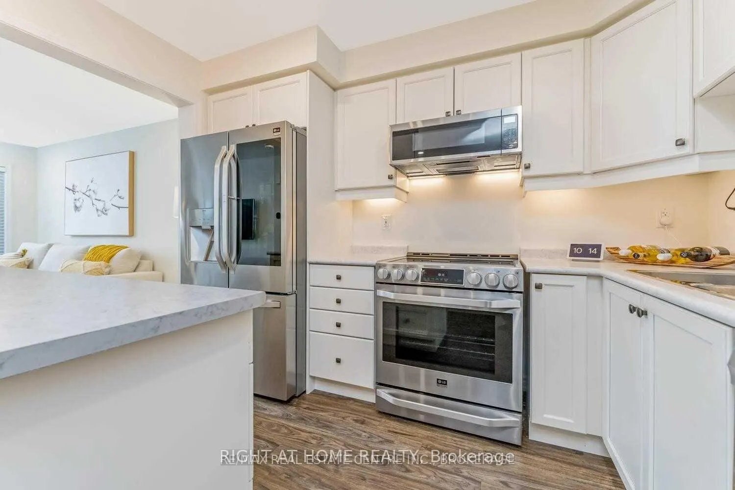 Photo 6 of 886 Cactus Point, Milton, Cobban — HOMEH