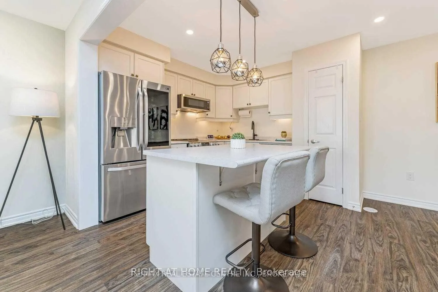 Photo 7 of 886 Cactus Point, Milton, Cobban — HOMEH
