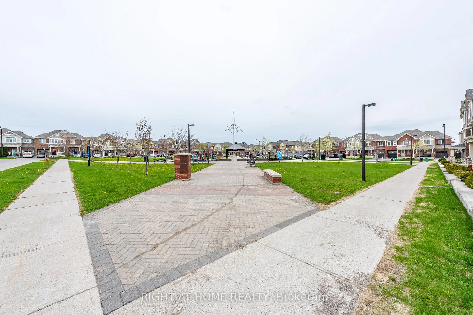 Photo 3 of 4 Hafia Street, Brampton, Northwest Brampton — HOMEH