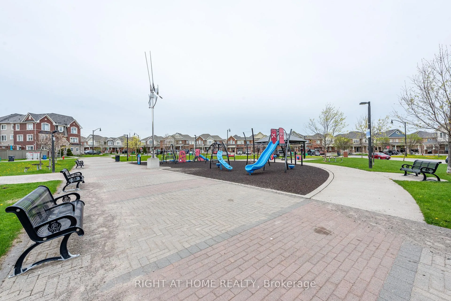 Photo 4 of 4 Hafia Street, Brampton, Northwest Brampton — HOMEH