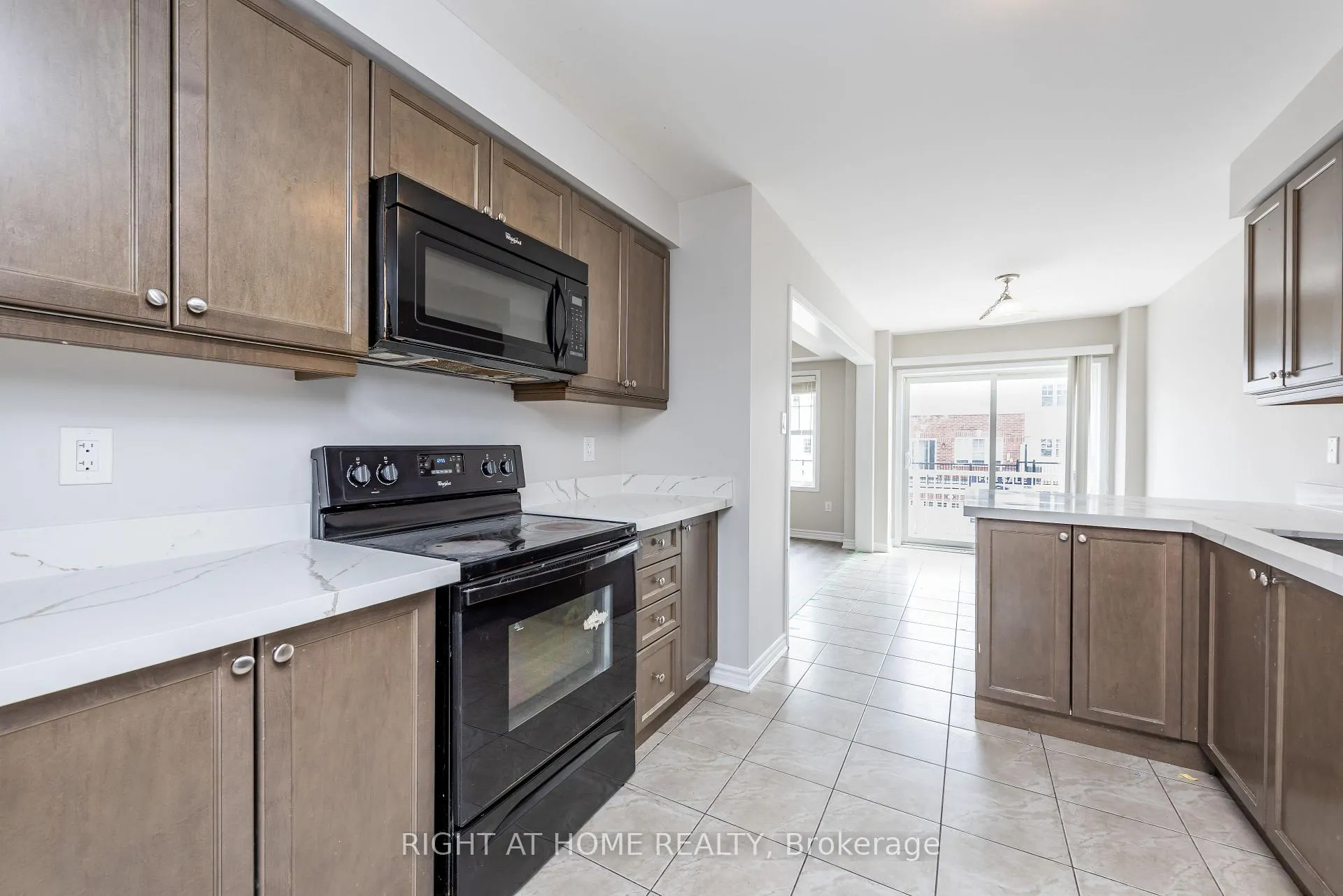 Photo 18 of 4 Hafia Street, Brampton, Northwest Brampton — HOMEH