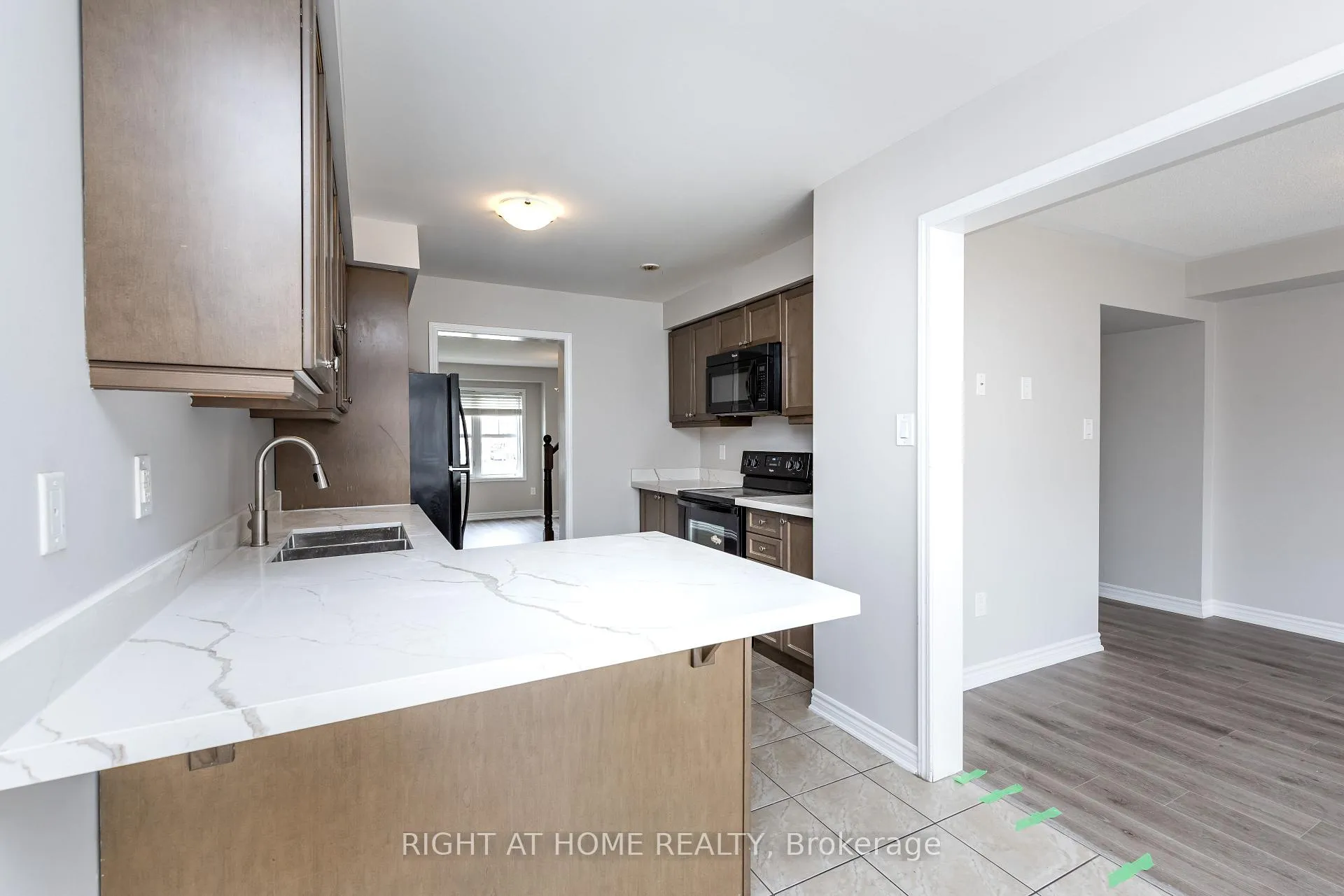 Photo 21 of 4 Hafia Street, Brampton, Northwest Brampton — HOMEH