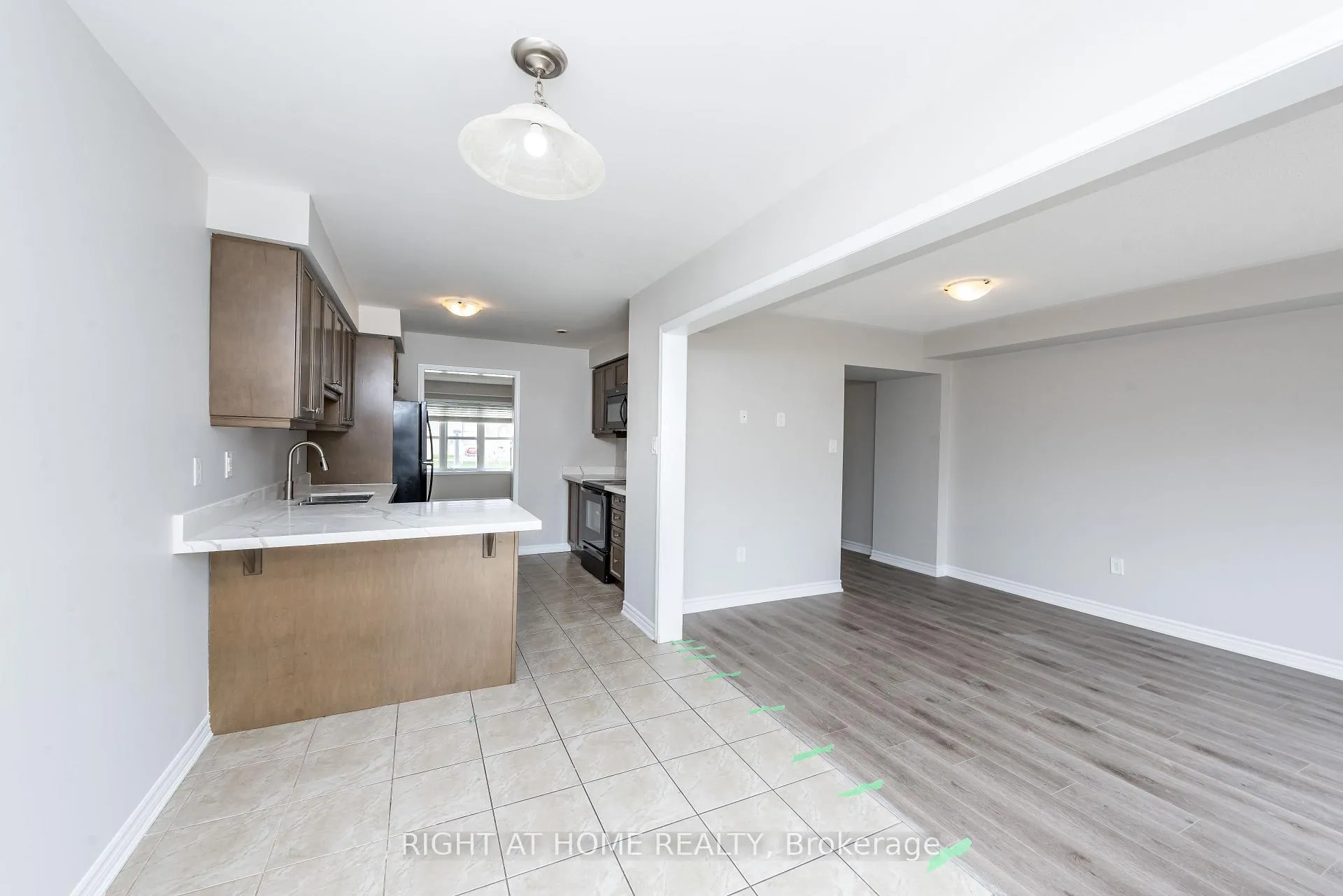 Photo 24 of 4 Hafia Street, Brampton, Northwest Brampton — HOMEH