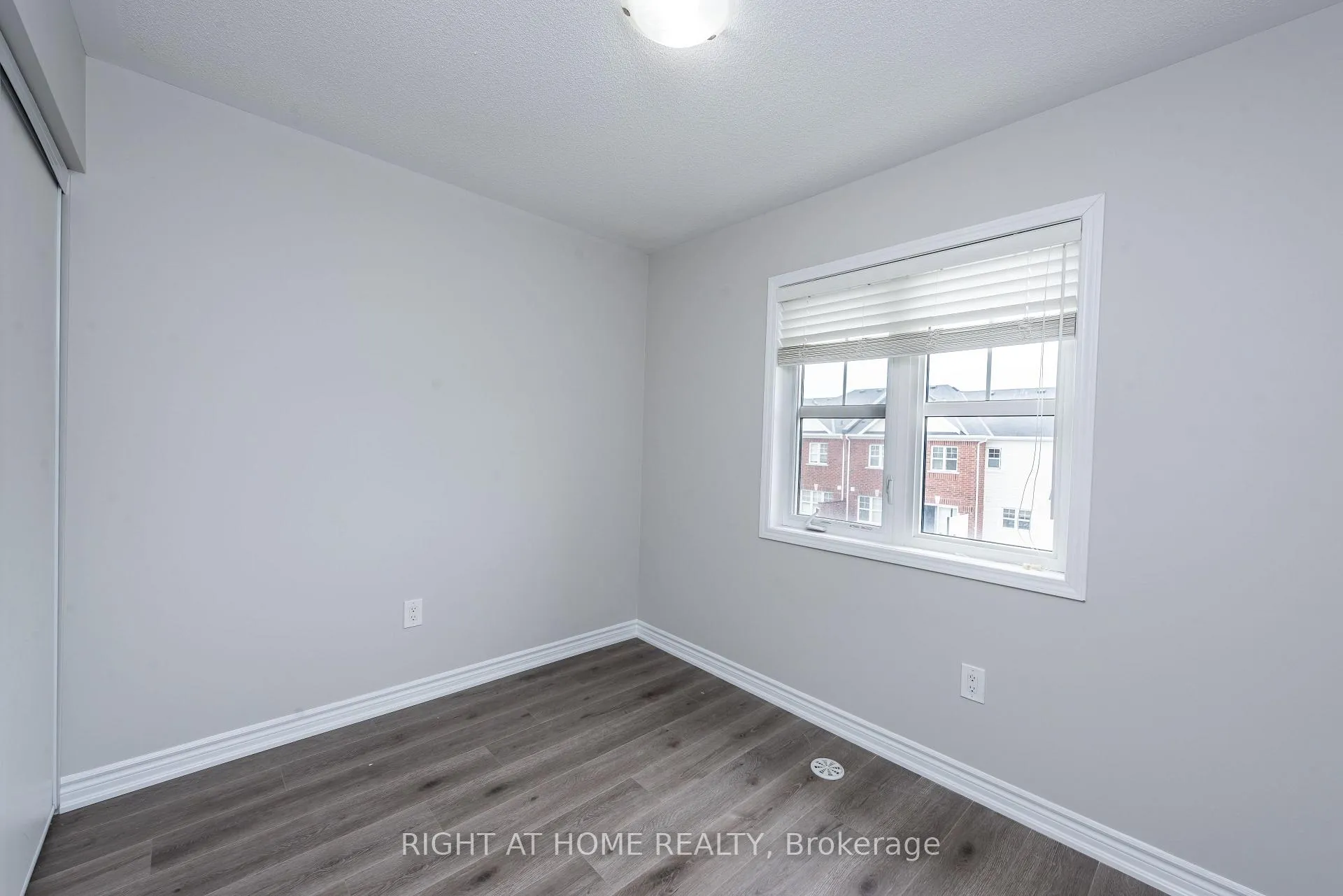 Photo 32 of 4 Hafia Street, Brampton, Northwest Brampton — HOMEH