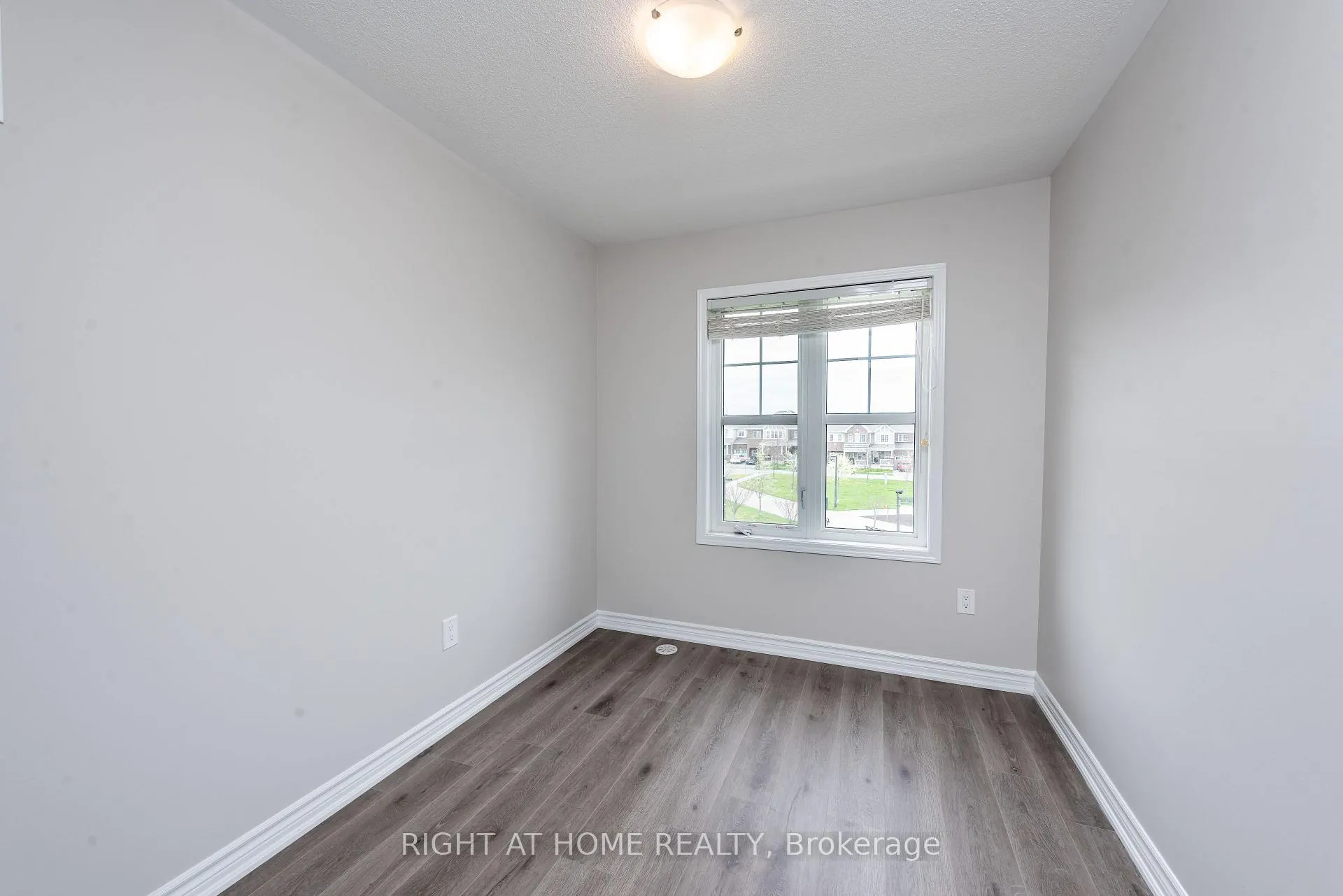 Photo 36 of 4 Hafia Street, Brampton, Northwest Brampton — HOMEH