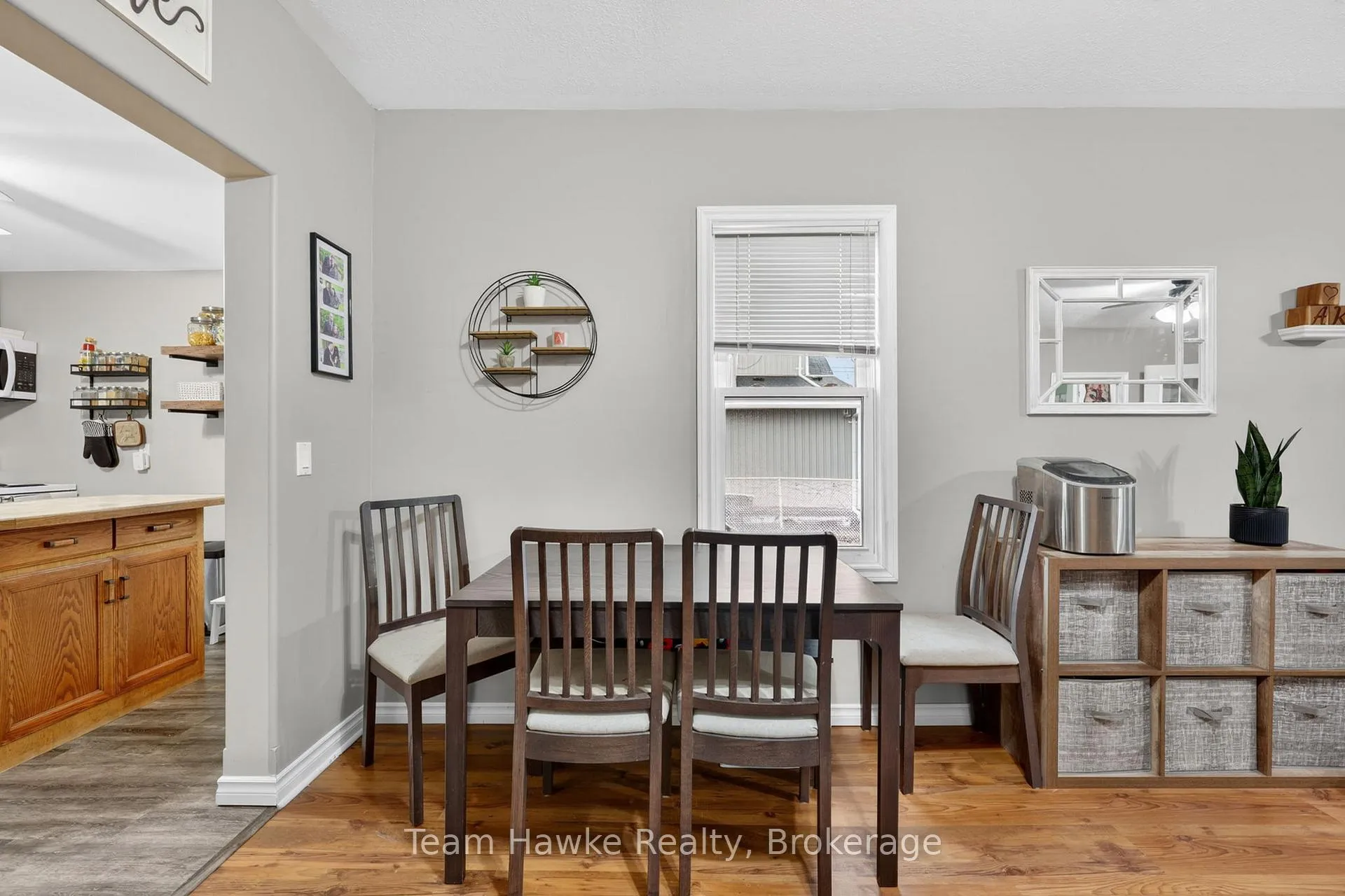 Photo 12 of 374 Dominion Avenue, Midland — HOMEH