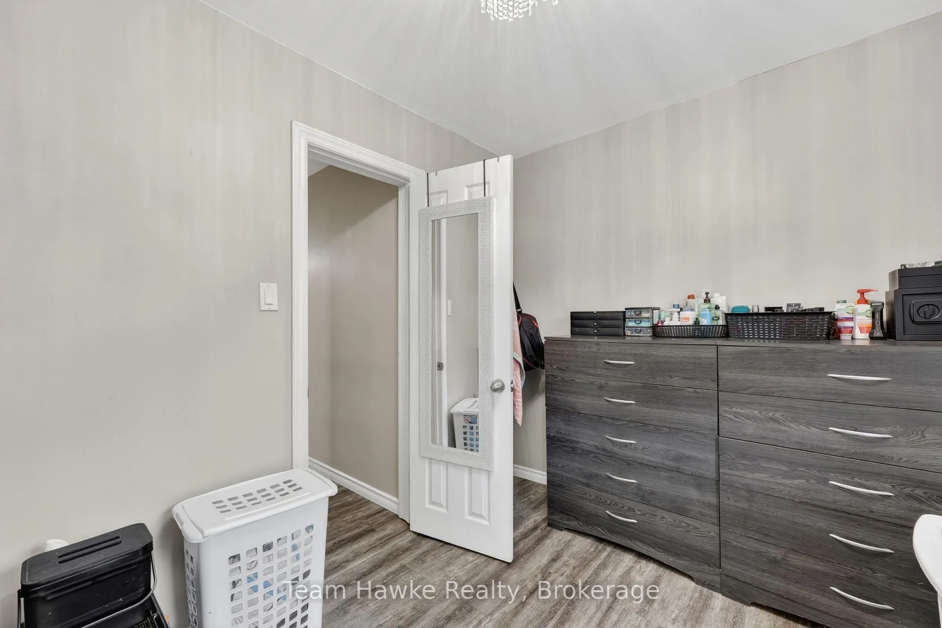 Photo 20 of 374 Dominion Avenue, Midland — HOMEH