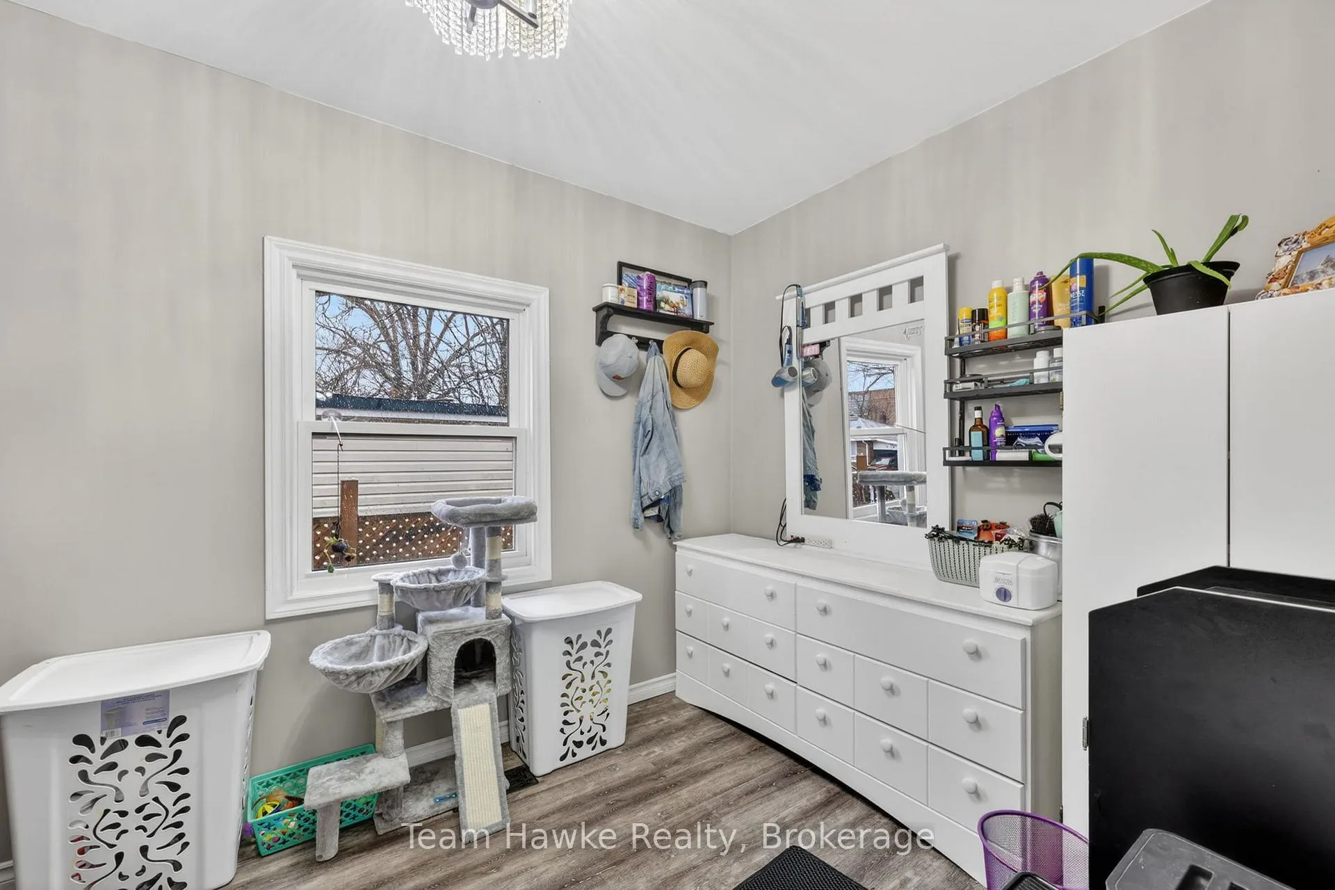 Photo 21 of 374 Dominion Avenue, Midland — HOMEH