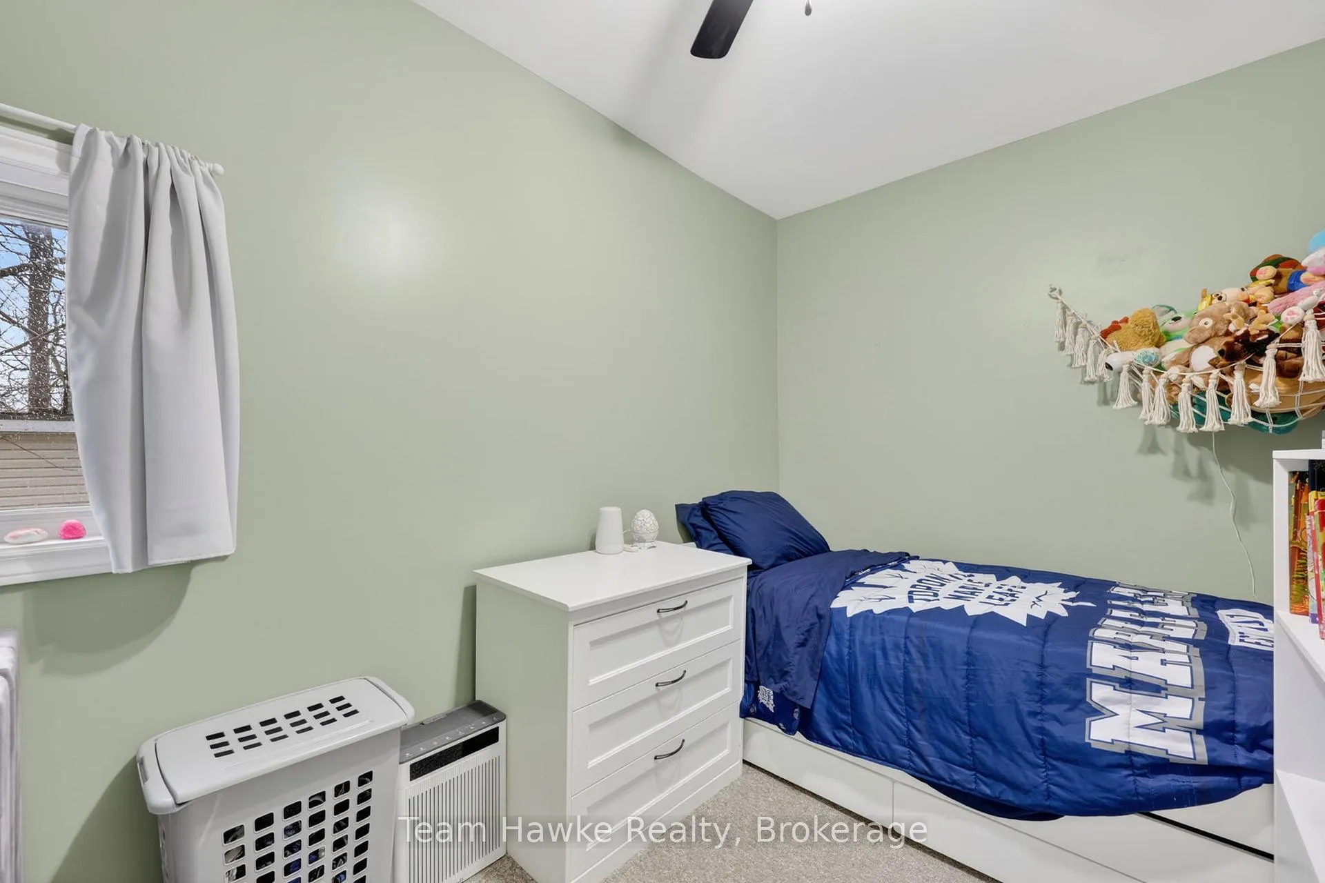 Photo 25 of 374 Dominion Avenue, Midland — HOMEH