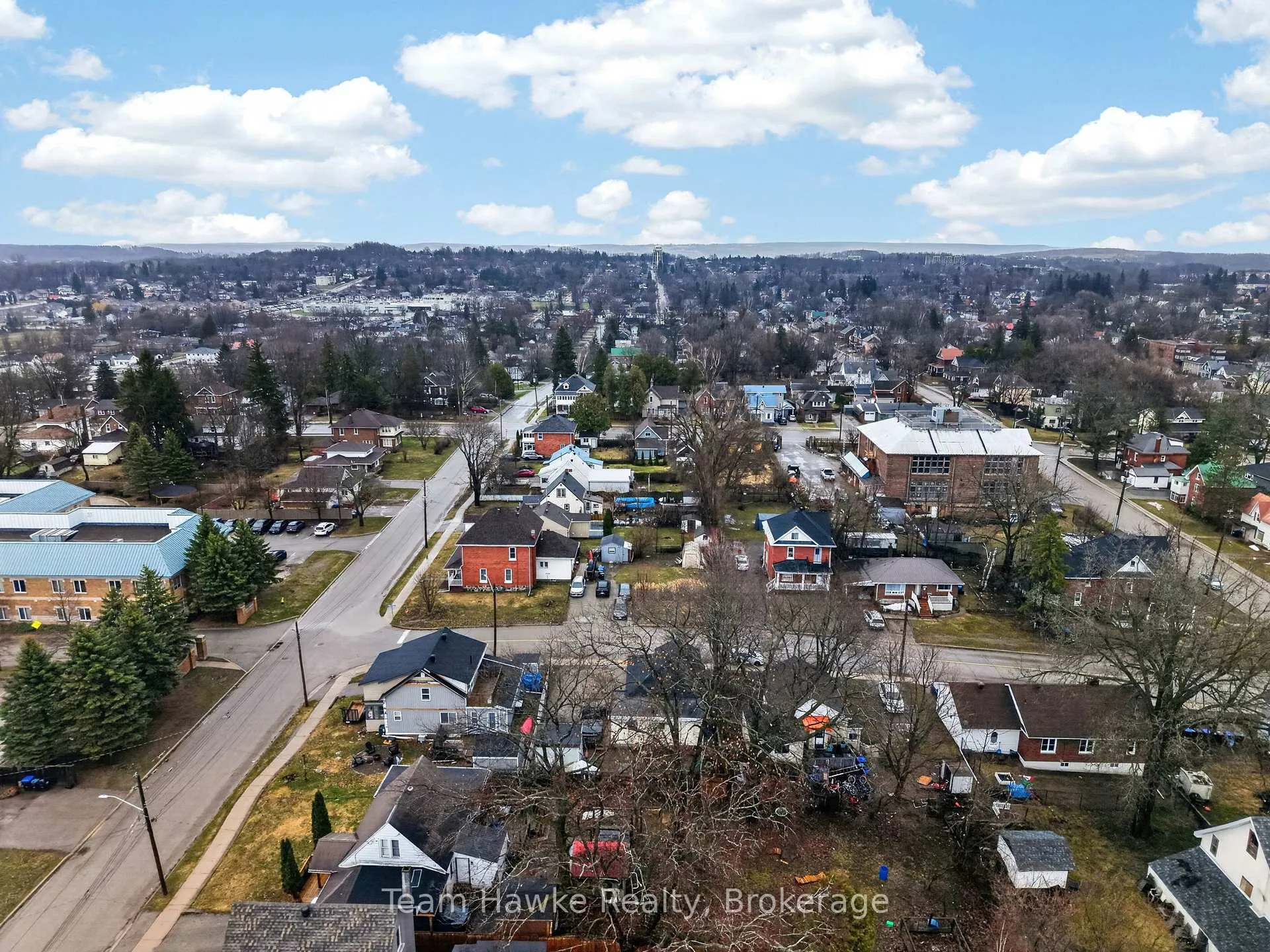 Photo 43 of 374 Dominion Avenue, Midland — HOMEH