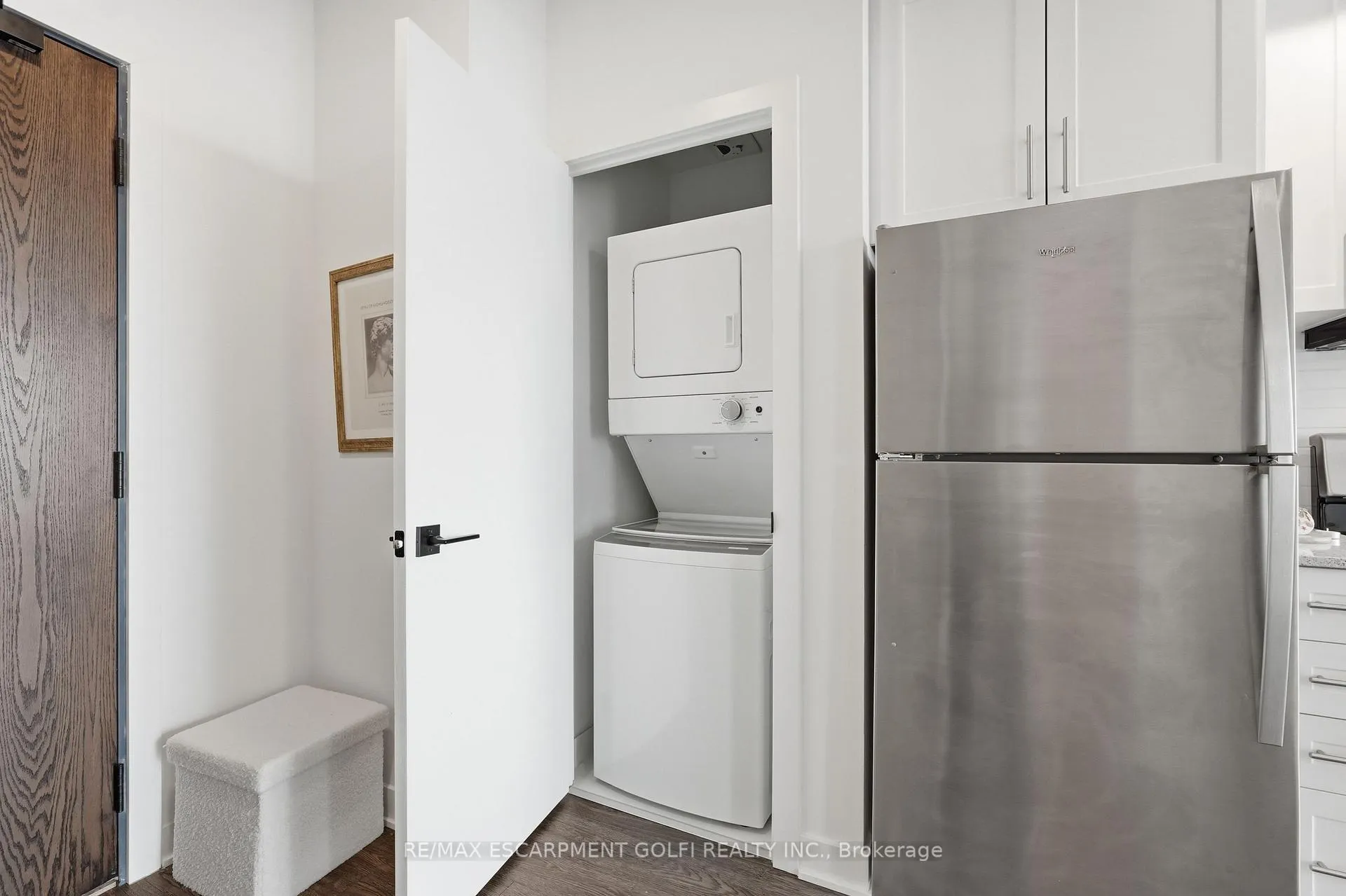 Photo 7 of Unit 513, 2782 Barton Street E, Hamilton, Riverdale — HOMEH
