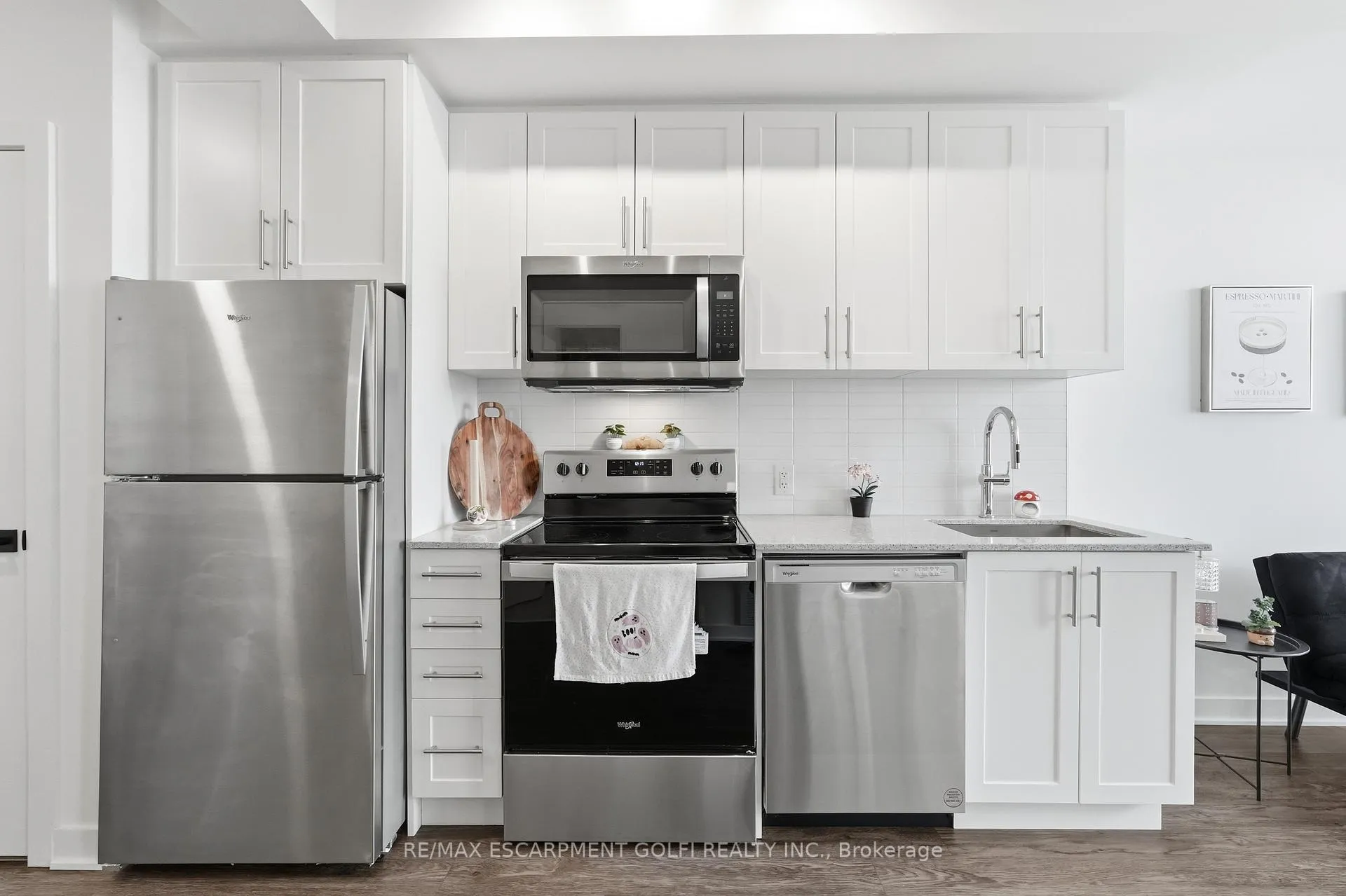 Photo 10 of Unit 513, 2782 Barton Street E, Hamilton, Riverdale — HOMEH