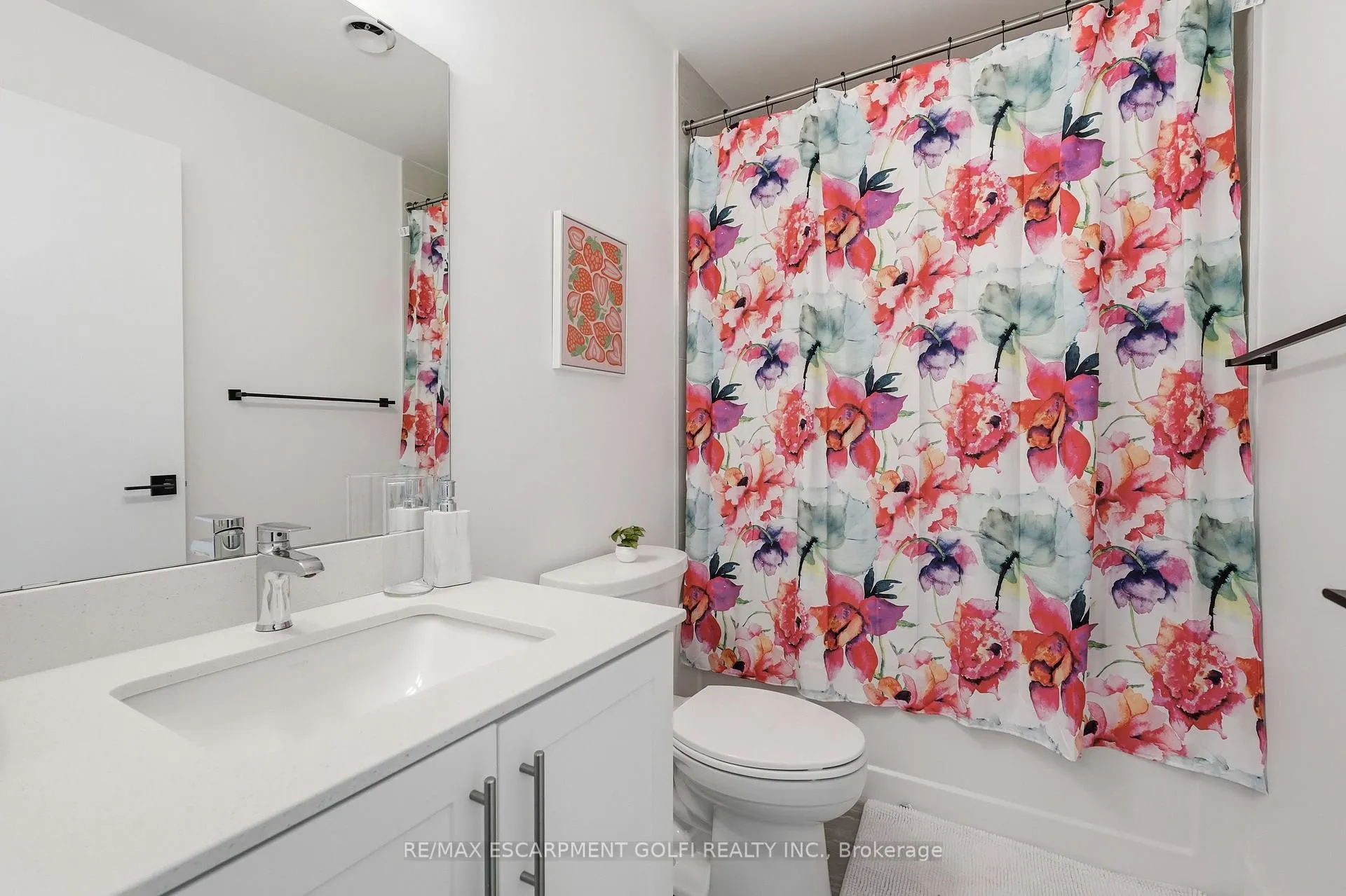 Photo 19 of Unit 513, 2782 Barton Street E, Hamilton, Riverdale — HOMEH
