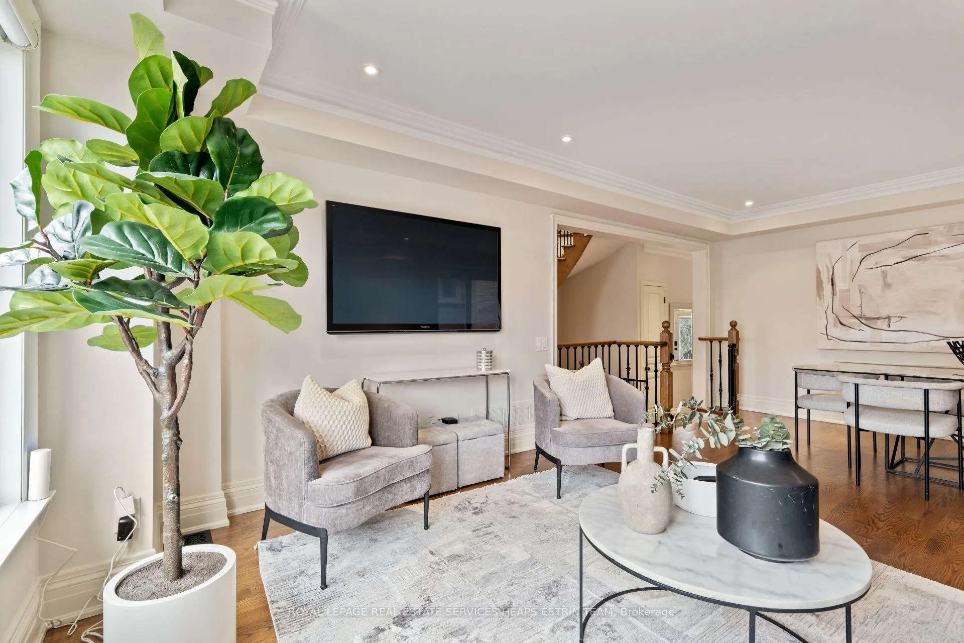 Photo 5 of 343 Laird Drive, Toronto, Leaside — HOMEH