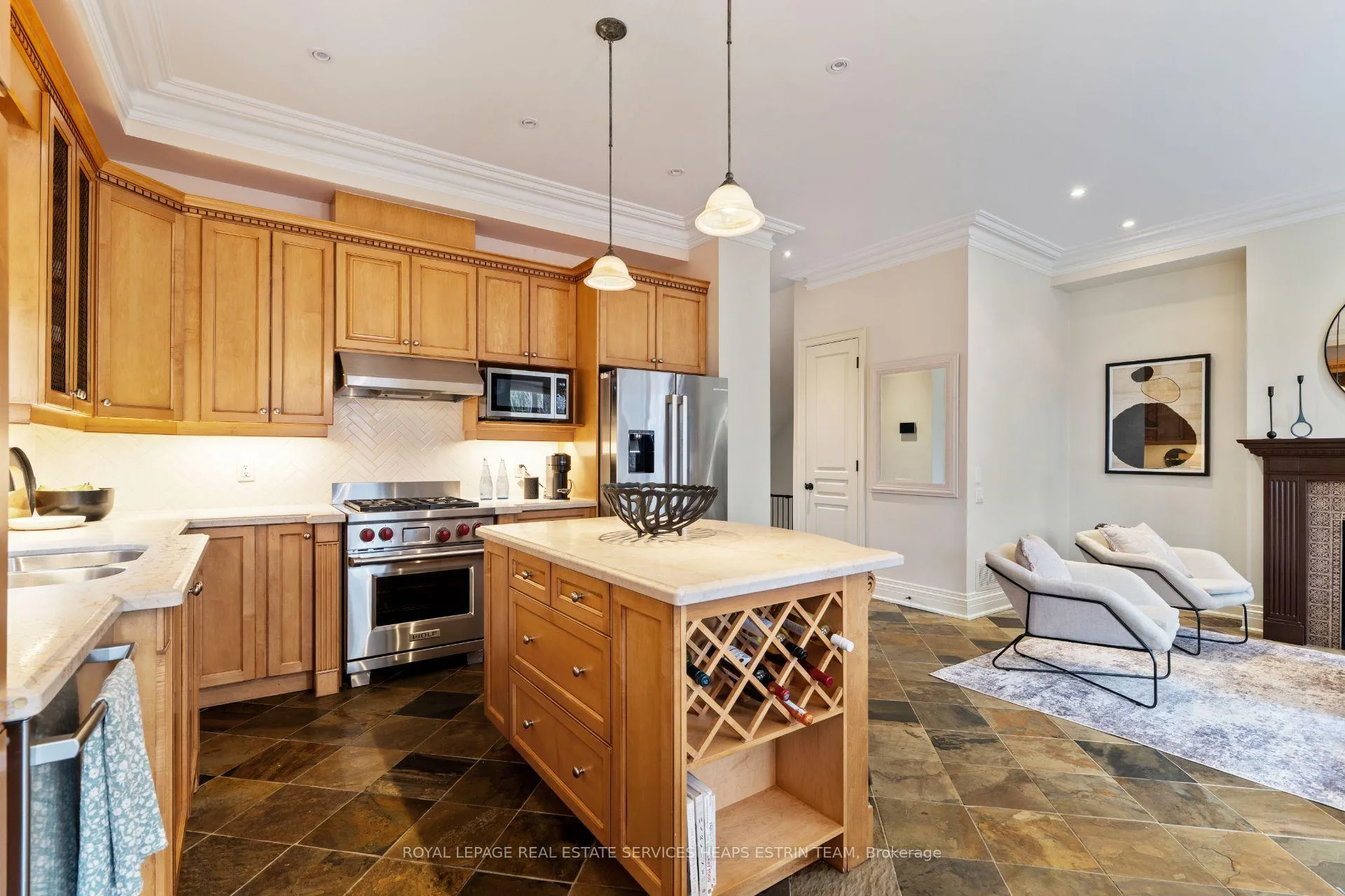 Photo 12 of 343 Laird Drive, Toronto, Leaside — HOMEH