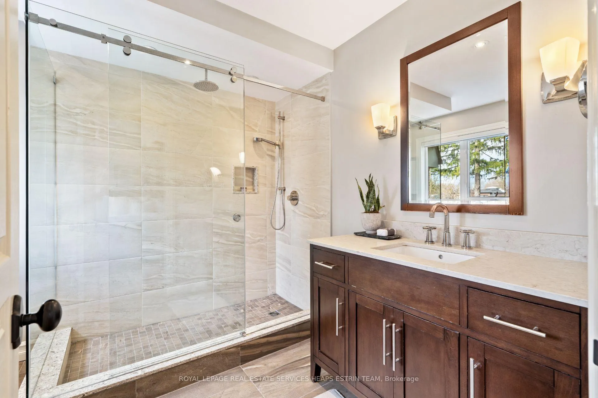 Photo 26 of 343 Laird Drive, Toronto, Leaside — HOMEH
