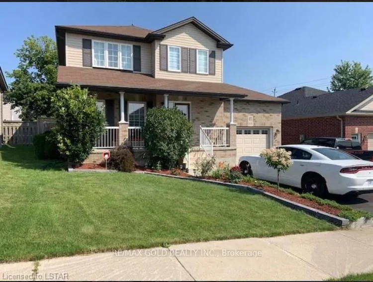 Photo 2 of 65 Woodhatch Crescent, Ingersoll, Ingersoll - North — HOMEH