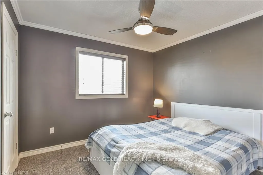 Photo 15 of 65 Woodhatch Crescent, Ingersoll, Ingersoll - North — HOMEH
