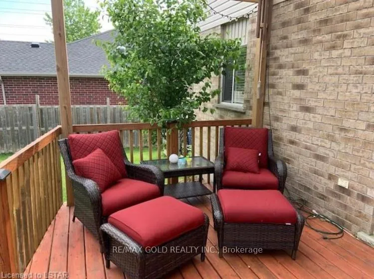 Photo 19 of 65 Woodhatch Crescent, Ingersoll, Ingersoll - North — HOMEH
