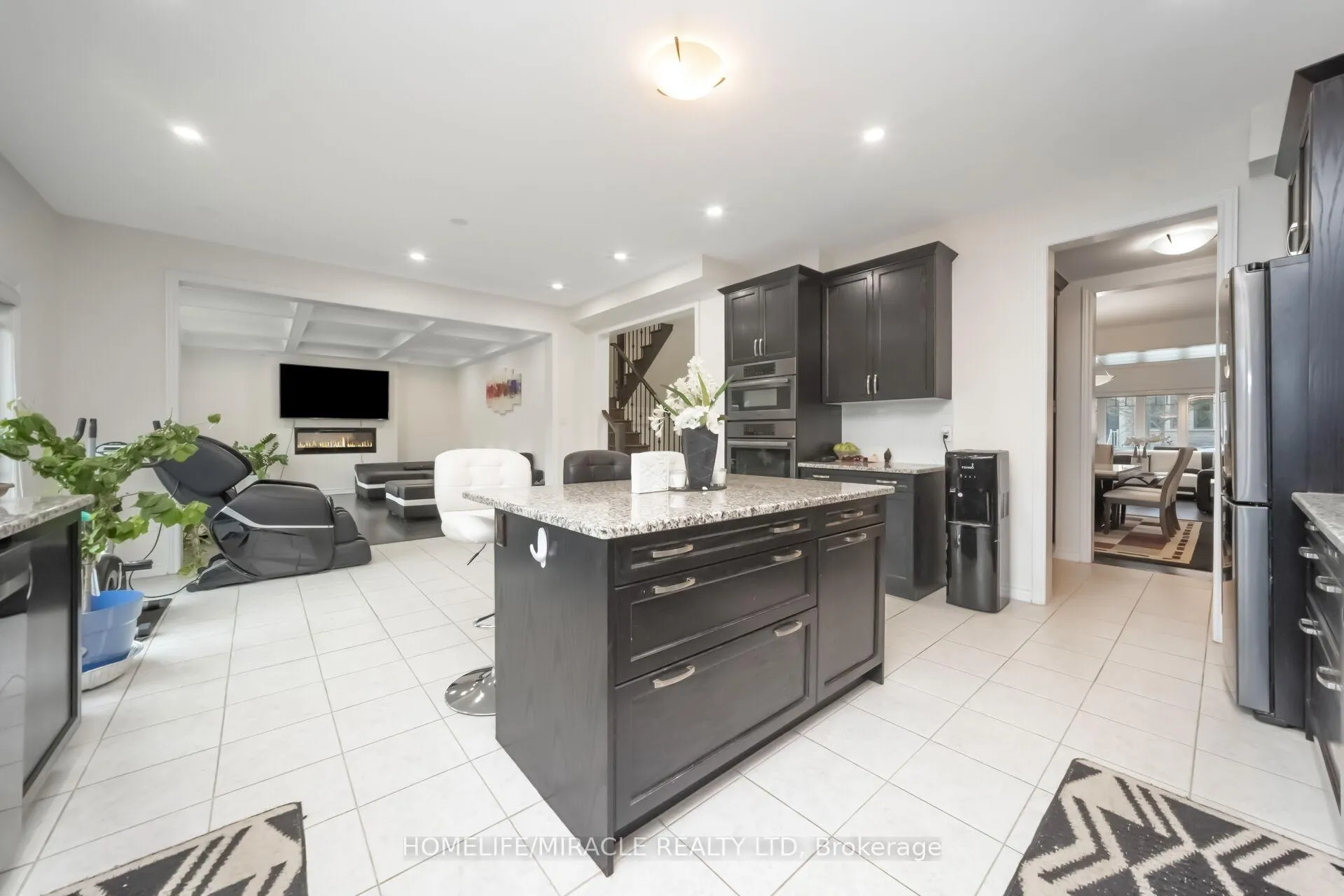Photo 14 of Unit 11, 30 Emeny Lane, Guelph, Kortright East — HOMEH