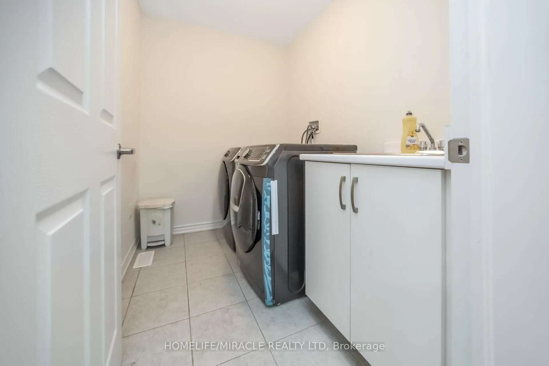 Photo 27 of Unit 11, 30 Emeny Lane, Guelph, Kortright East — HOMEH