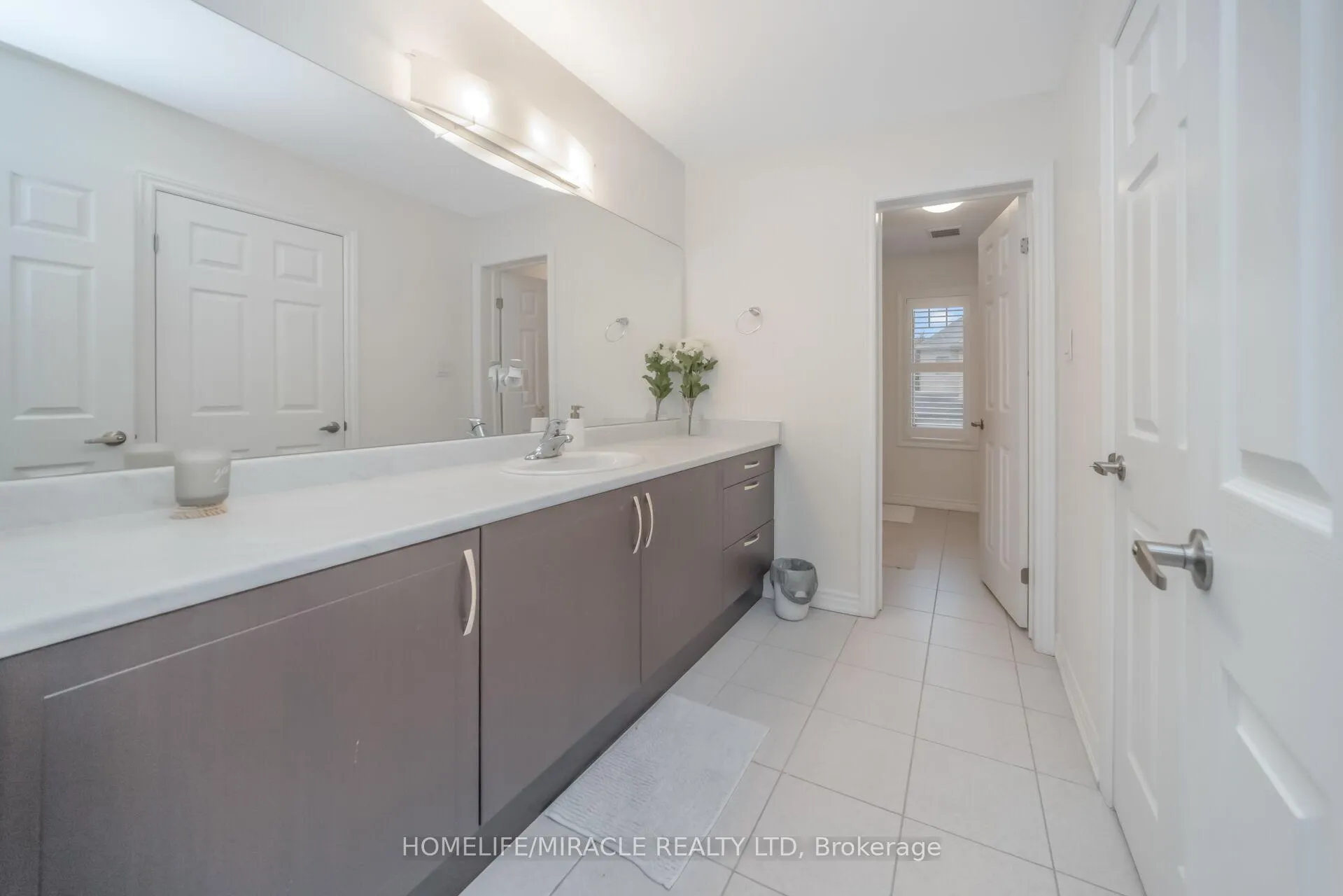 Photo 33 of Unit 11, 30 Emeny Lane, Guelph, Kortright East — HOMEH