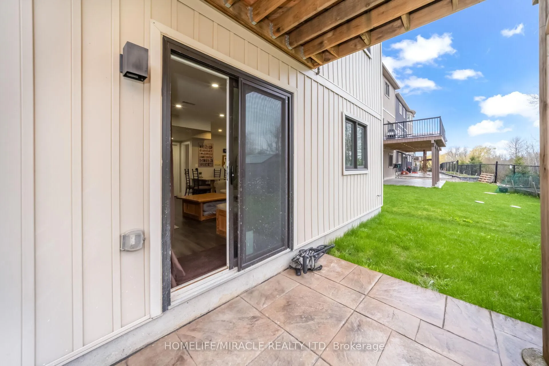 Photo 43 of Unit 11, 30 Emeny Lane, Guelph, Kortright East — HOMEH