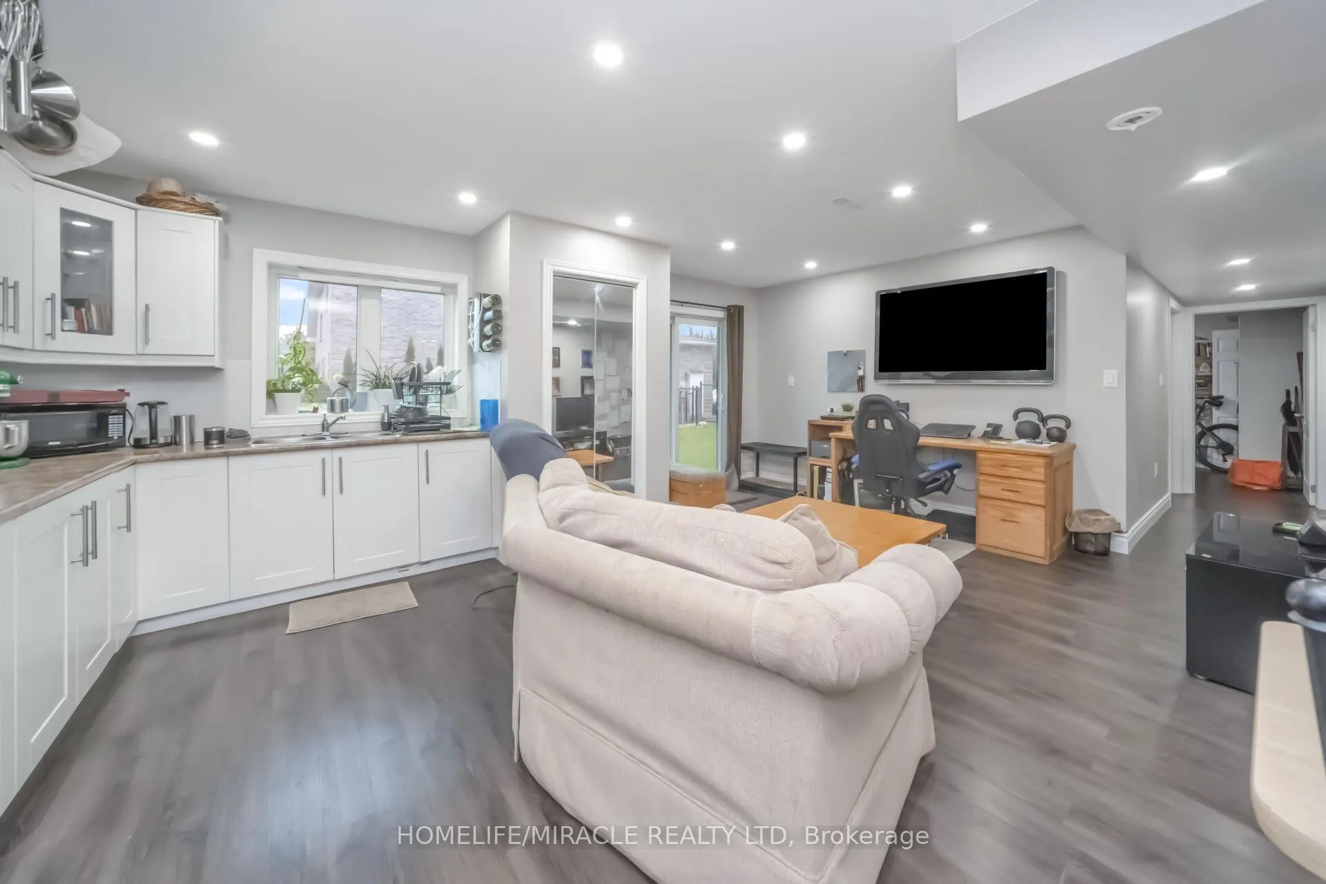 Photo 45 of Unit 11, 30 Emeny Lane, Guelph, Kortright East — HOMEH