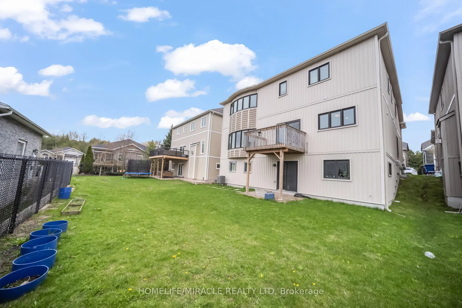 Photo 48 of Unit 11, 30 Emeny Lane, Guelph, Kortright East — HOMEH
