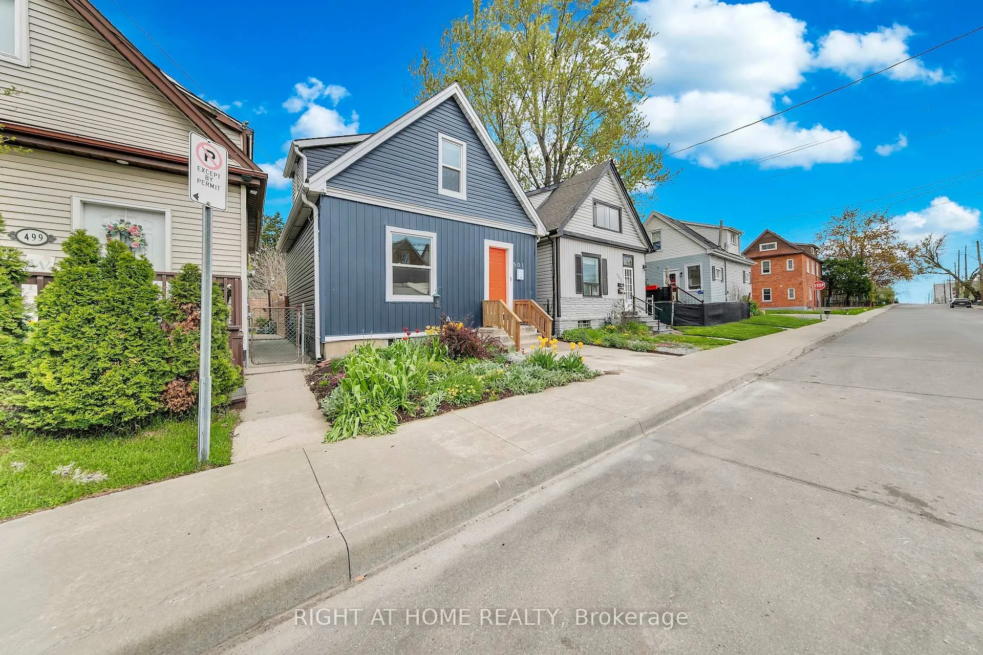 Photo 2 of 501 Ferguson Avenue N, Hamilton, North End — HOMEH