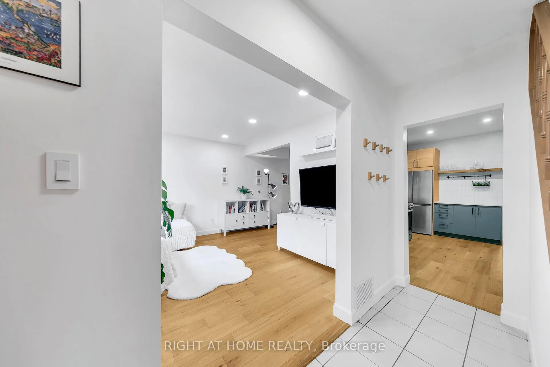 Photo 4 of 501 Ferguson Avenue N, Hamilton, North End — HOMEH