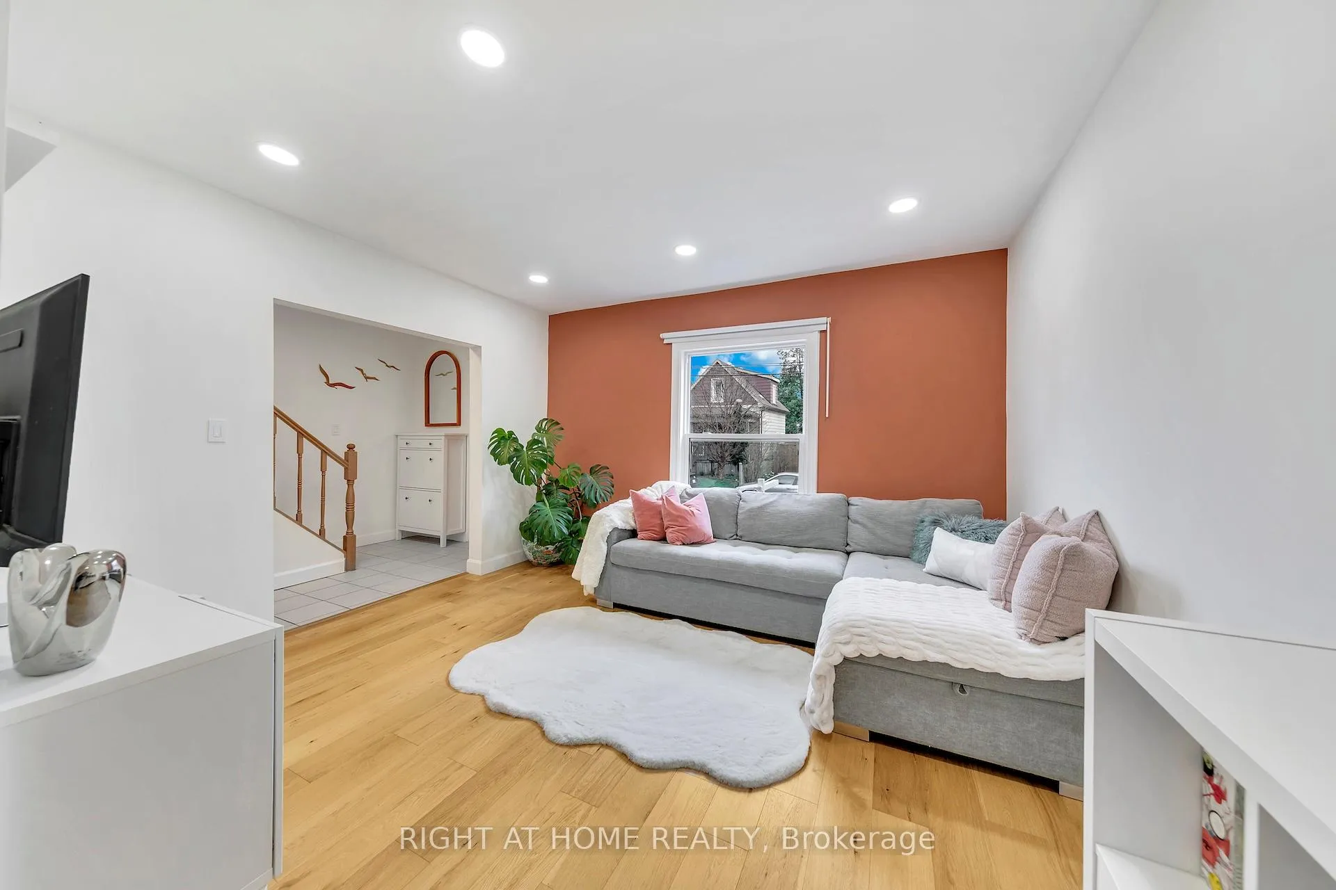 Photo 6 of 501 Ferguson Avenue N, Hamilton, North End — HOMEH