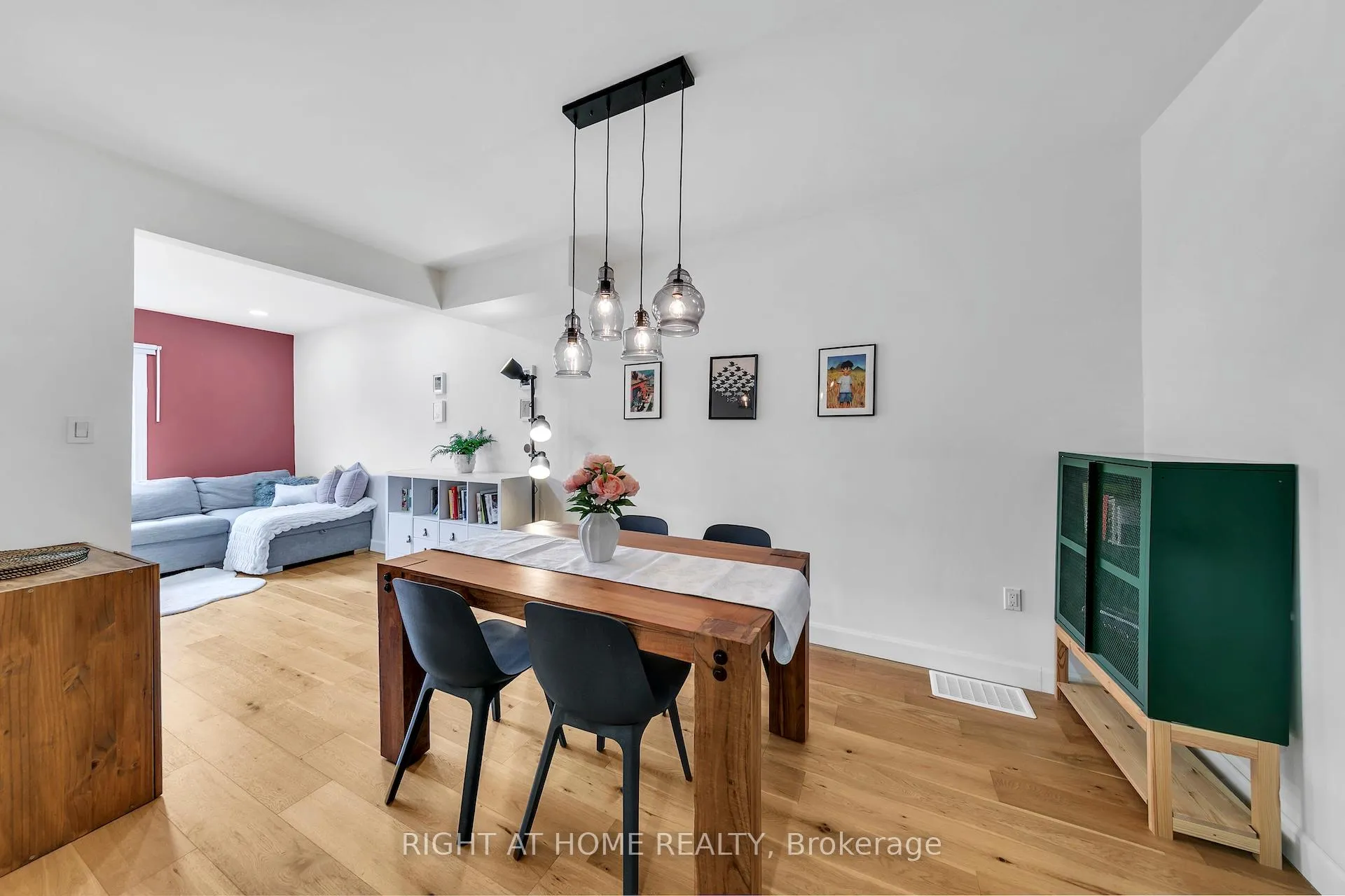 Photo 8 of 501 Ferguson Avenue N, Hamilton, North End — HOMEH