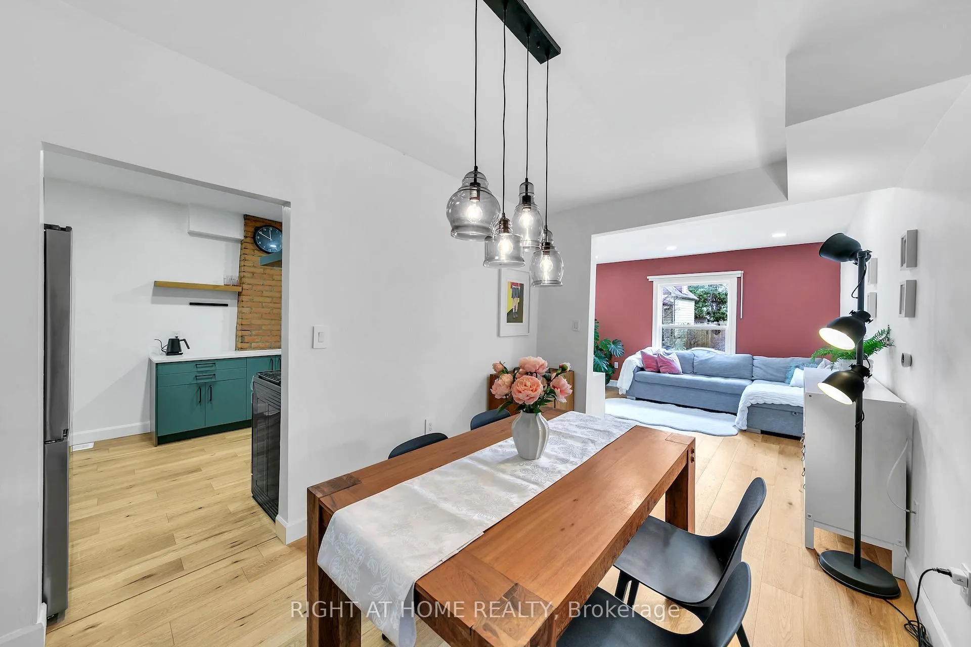 Photo 9 of 501 Ferguson Avenue N, Hamilton, North End — HOMEH