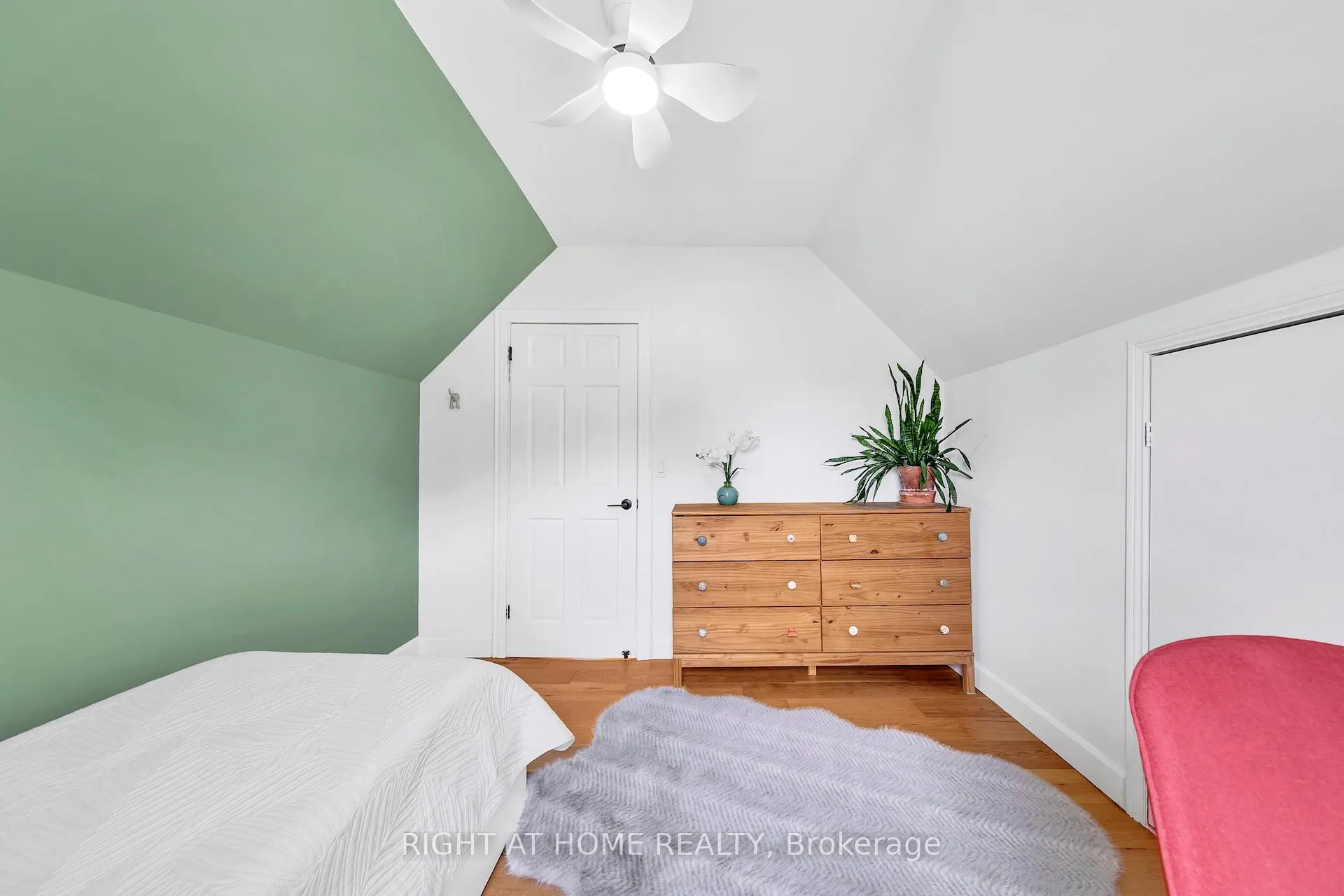 Photo 27 of 501 Ferguson Avenue N, Hamilton, North End — HOMEH