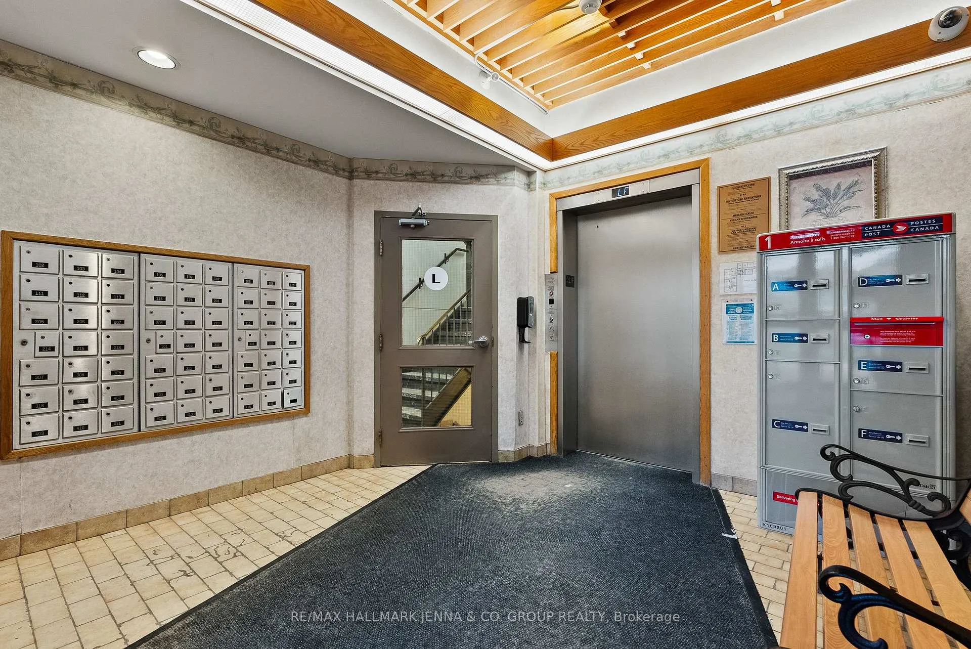 Photo 3 of Unit 114, 6532 Bilberry Drive, Ottawa, Orleans Wood — HOMEH