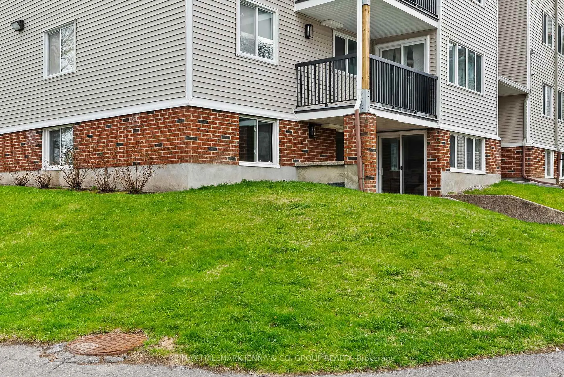 Photo 19 of Unit 114, 6532 Bilberry Drive, Ottawa, Orleans Wood — HOMEH