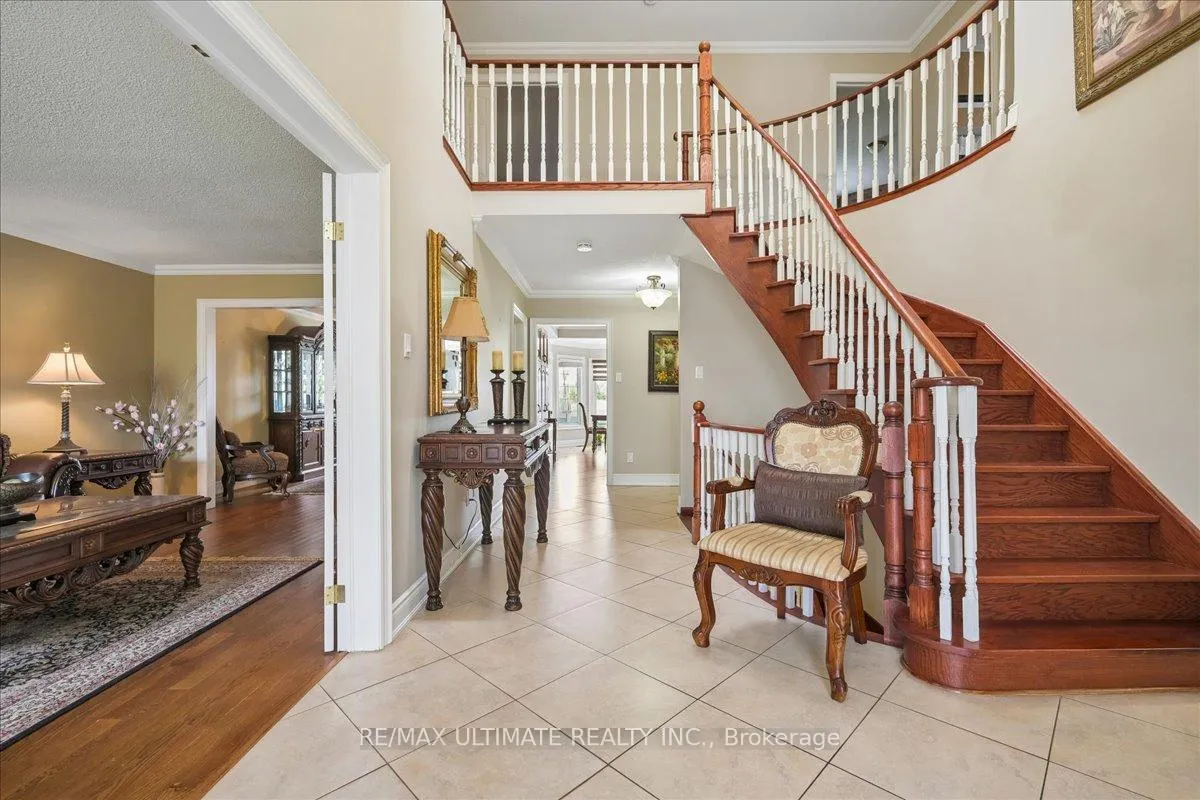 Photo 5 of 4 Bates Court, Brampton, Northwood Park — HOMEH