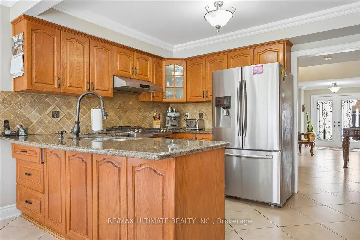 Photo 9 of 4 Bates Court, Brampton, Northwood Park — HOMEH
