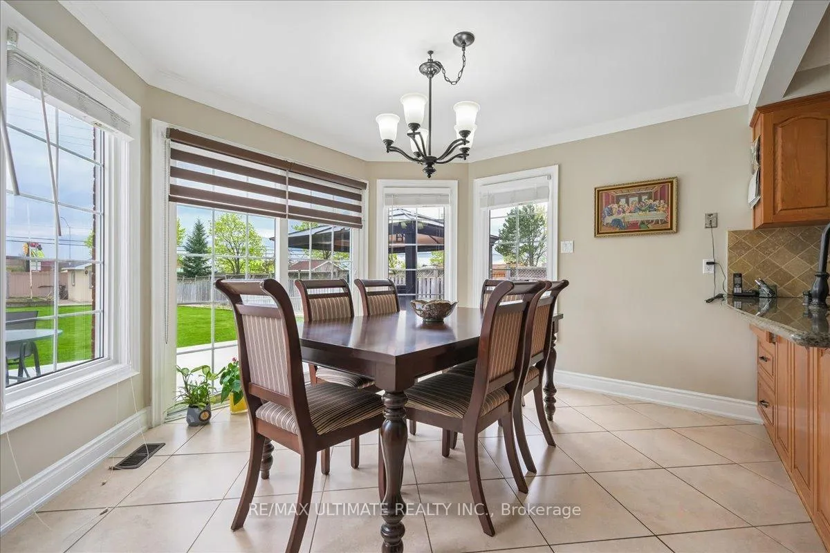 Photo 12 of 4 Bates Court, Brampton, Northwood Park — HOMEH